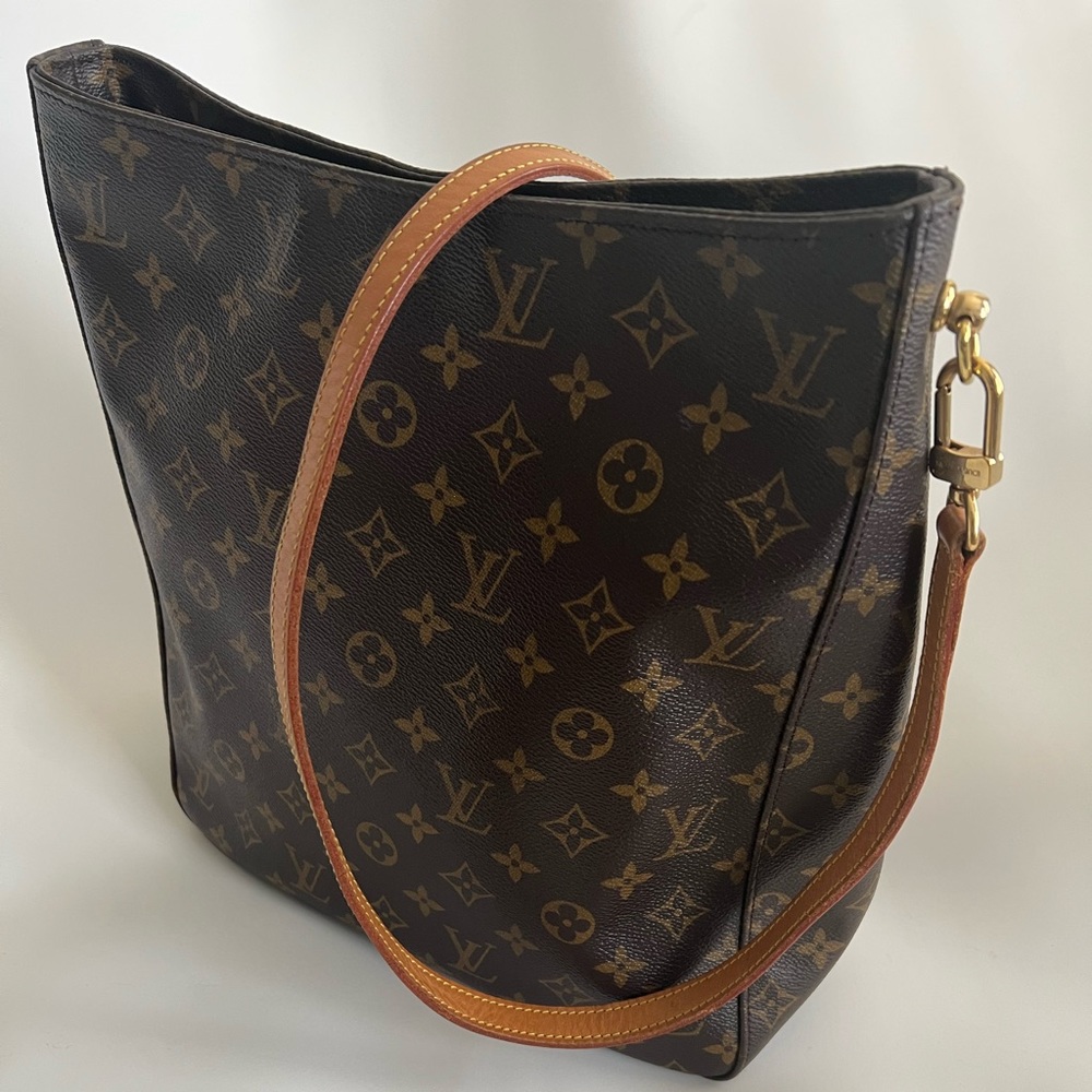 Louis Vuitton Looping GM Crossbody Shoulder Bag